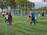 Laatste training S.K.N.W.K. JO7-1 (partijtje tegen de ouders) van maandag 27 mei 2024 (160/180)